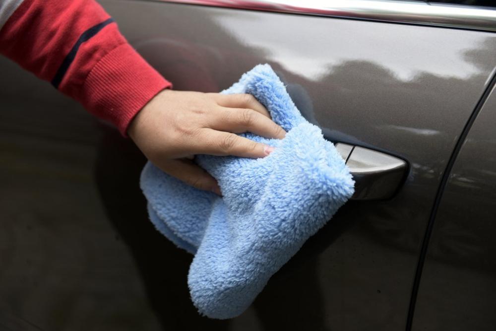 Edgeless microfibre cleaning cloths