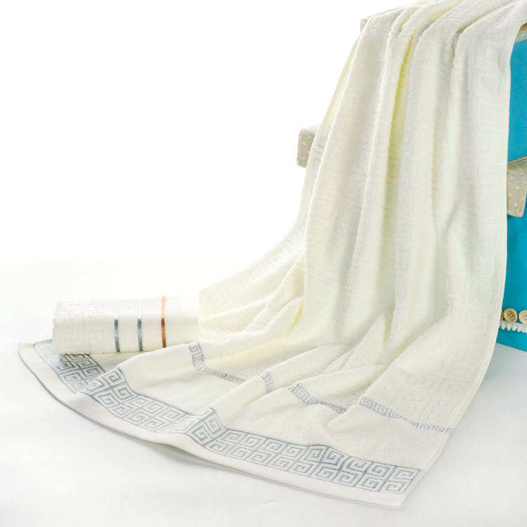 Premium 100% Cotton Bath Towel Set for Hotels Custom Soft Lint-Free Luxury Boxed Gift