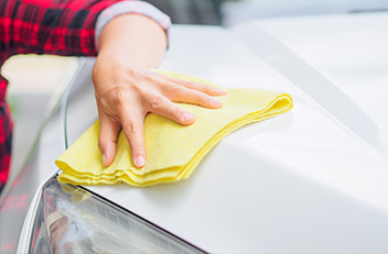Why do I always clean the car by myself but the car wash shop is not thoroughly clean?